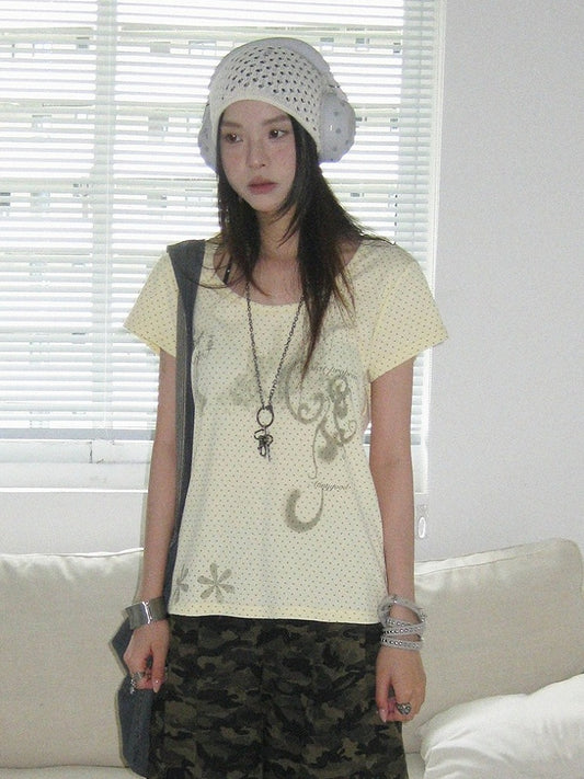 Yellow Polka Dot Candelabra Print Round Neck Tee - innomoood