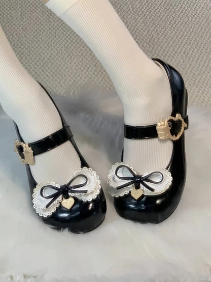 Sweet Black Heart Bow Low-Heel Cake Shoes Lolita Buckle with Multilayer Accent