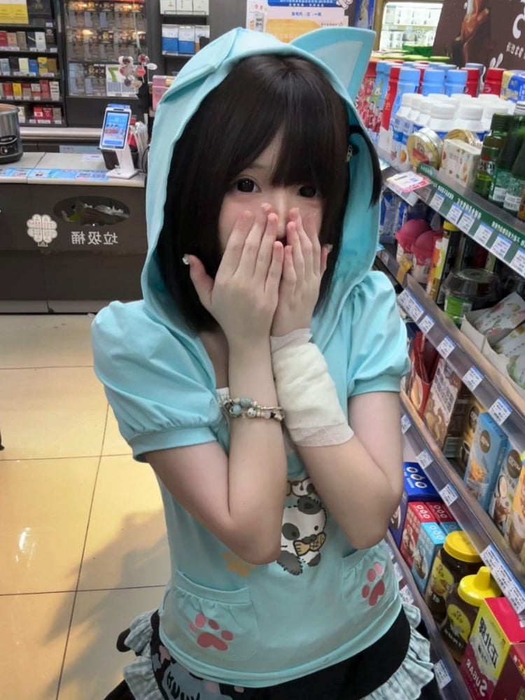 Two-piece with Hoodie Pocket Kawaii Design T-shirt Daily Blue Cat-ear Hood Details