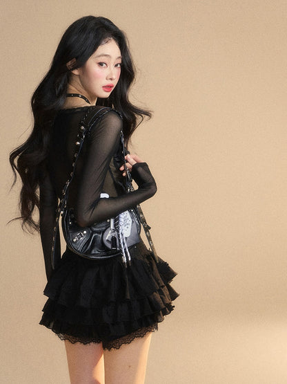 Glamouröses Top mit Strassverzierung, schwarzer V-Ausschnitt, Schmetterlingsstickerei