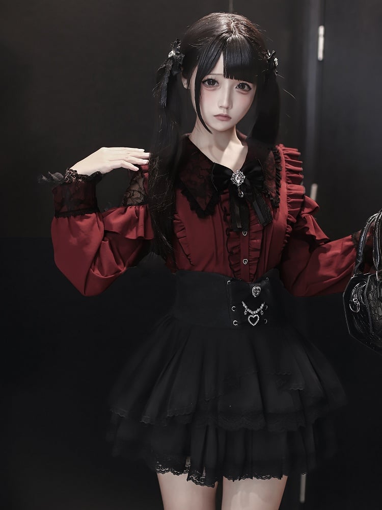 Pointed Flat Black Jirai Kei and Shoulders Gothic Red Collar Cutout with Lace-Inset Blouse