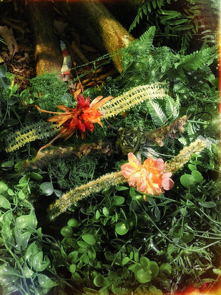 Fairy Goth Rot / Grün Blumen Choker