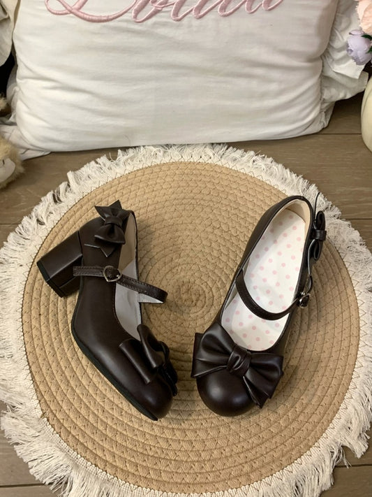Mid-heel Brown Mary Janes with Bow Details & Heart Snap