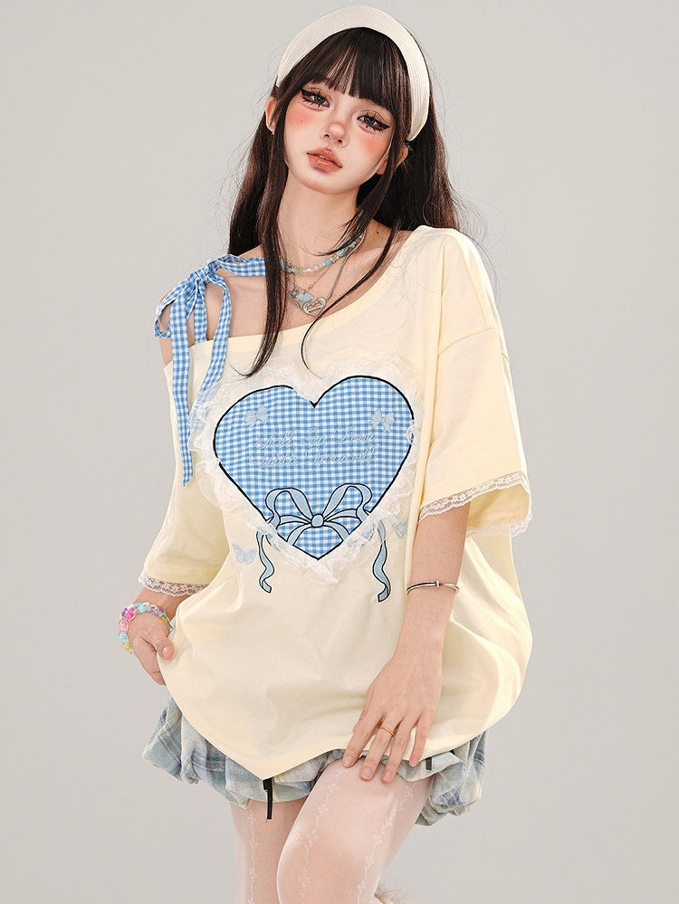 ミルクイエロー/ピンク チェック柄 ハートプリント アシンメトリーネックライン レーストリム Tシャツ