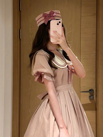 ピンクのセーラーハット