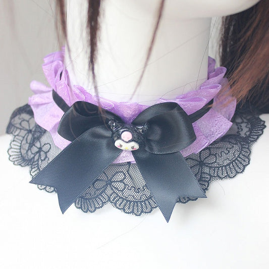 Kuro Vibes – Choker mit Spitzenbesatz und Schleife in Schwarz und Pink