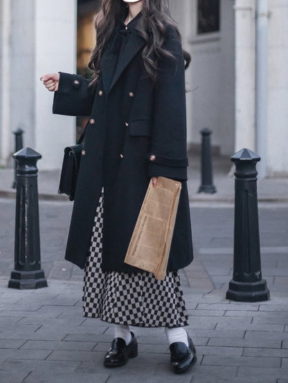 Schwarzer zweireihiger Wollmantel mit Reverskragen