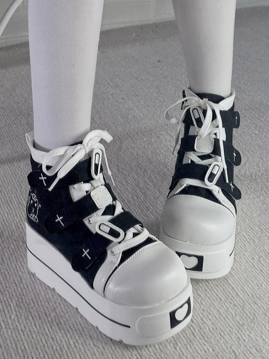 Yami Kawaii Black Round Toe Platform Sneakers