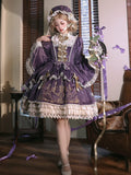 Bougie en velours à manches cloche, broderie violette et bougie