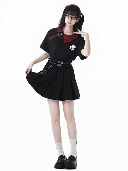 T-Shirt mit Panda-Trägern Plüschtier Rot karierter Kragen Schwarze Schnalle