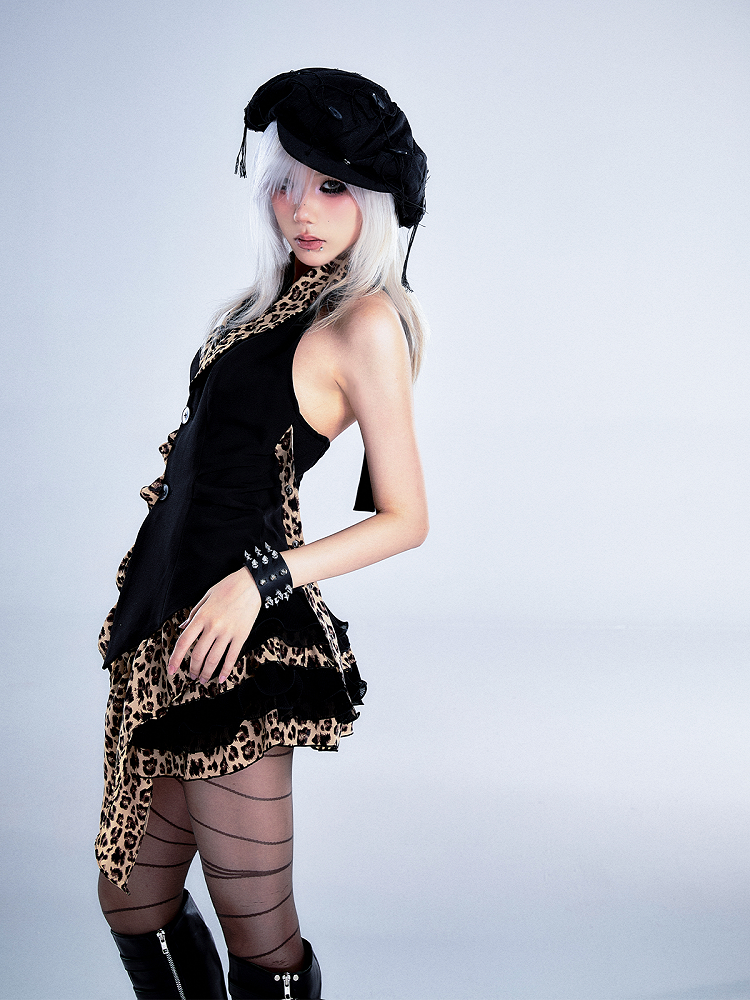 Hem Black Print Asymmetrical with Leopard Top Halter Ruffled Neck Vintage