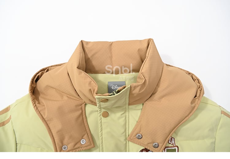 グリーンの厚手フード付きジャケット