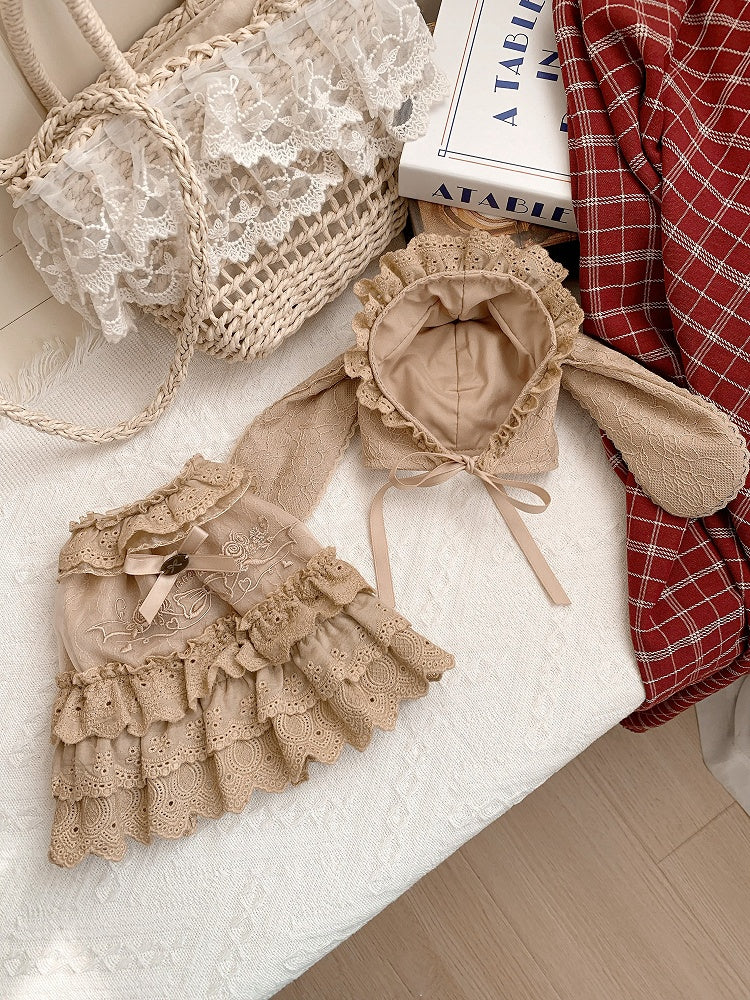 Braunes Kleid mit Rosette und Schleife + Mütze mit Hasenohren