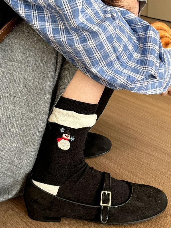 Kawaii Snowman-Embroidered Calf Socks