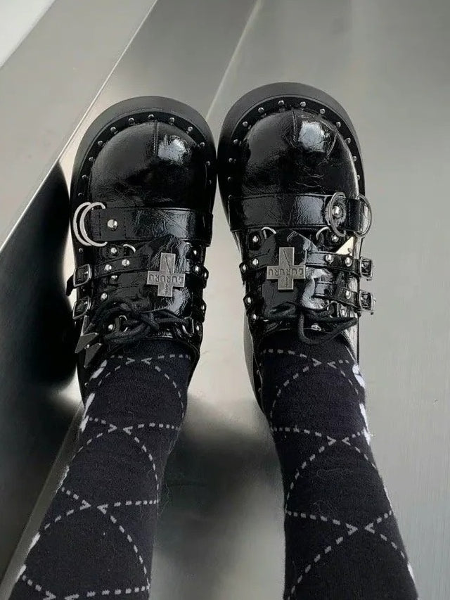 Stud Accents PU Black Shoes - Design Platform Punk with Crackle