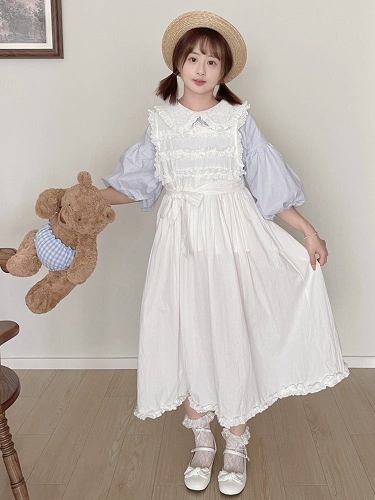 Weißes ärmelloses Kleid mit Volantsaum