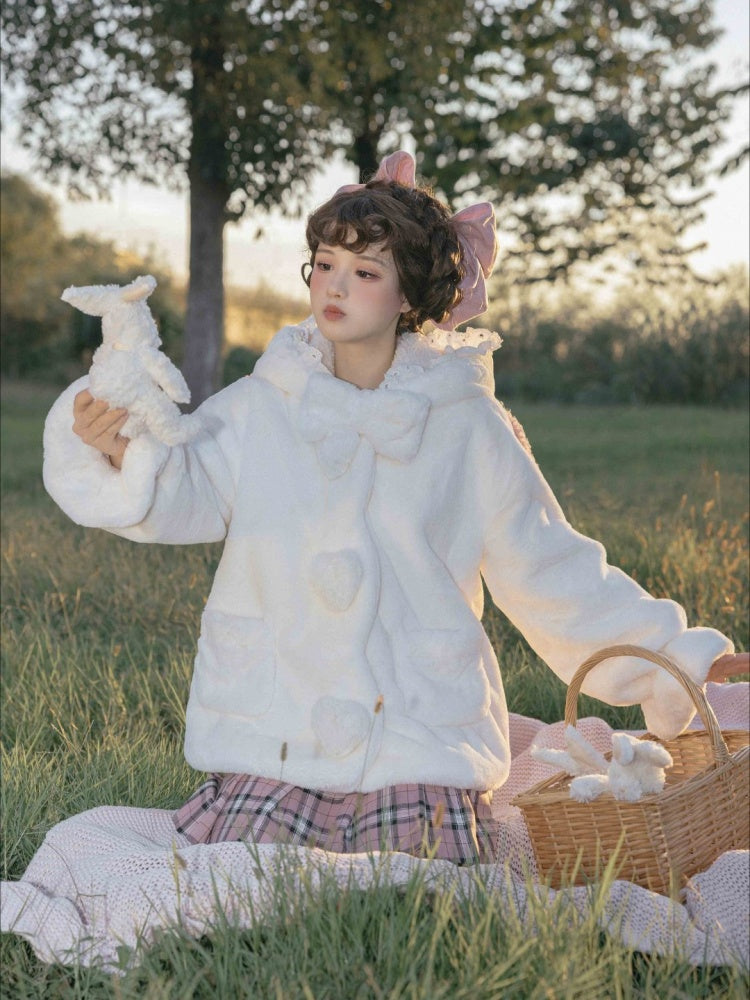 白いキュートなラムの耳付きフード付き冬用着心地の良いプラッシュコート