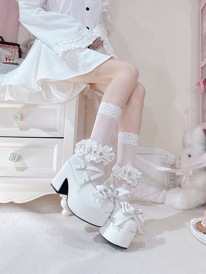 ホワイトヒール、ジェーンズ・メアリー・アクセント、ハイブロック、ベルベット・ケイ、ジライ・ボウ、オールドスクール・ロリータ