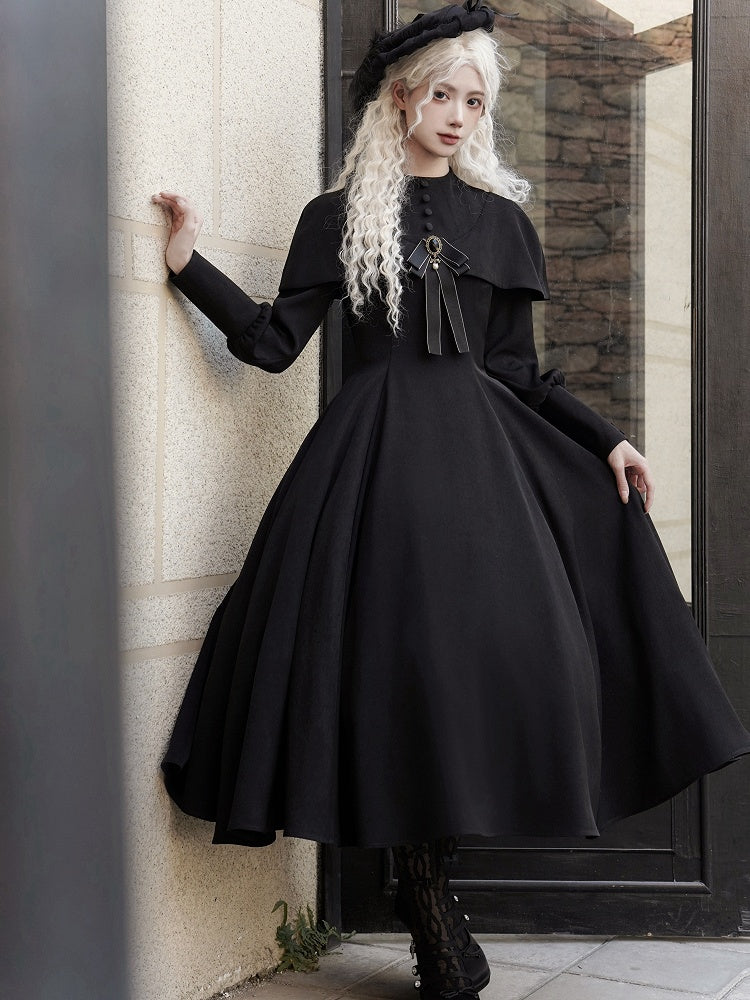 Schwarzes elegantes Cape-Design mit langen Ärmeln, Gothic-Lolita-Kleid