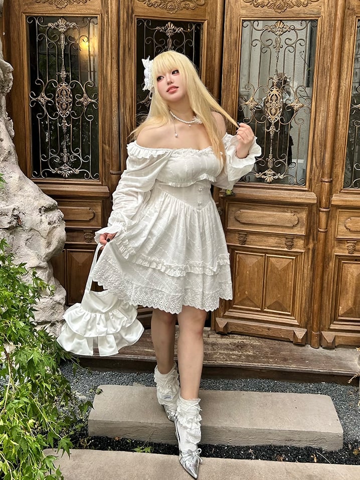 with Floral White Basque Waist Dress and Trim Lace Decoration Plus Neckline Size