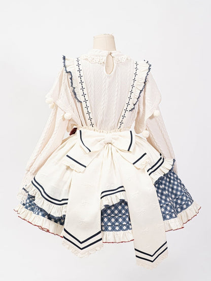 Weißes langärmeliges Strickoberteil, Schürze, blauer Rock mit Karomuster, süßes Lolita-Komplettset