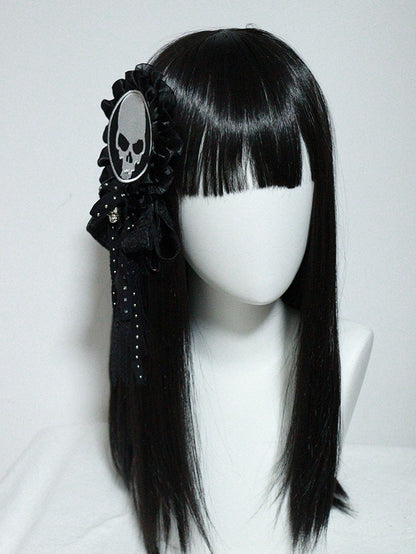 Punk-Schleifen-Applikation mit Skelett-Brosche, Schwarz