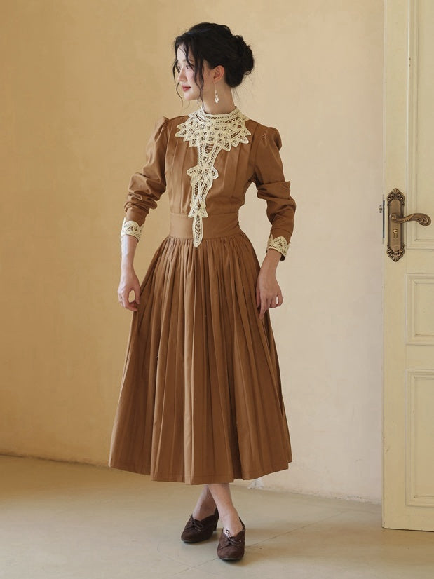Braunes Vintage-Kleid mit Stehkragen und langen Puffärmeln