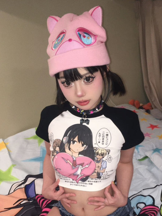 White Round Anime Girl Graphic Cropped T-Shirt Black Neck