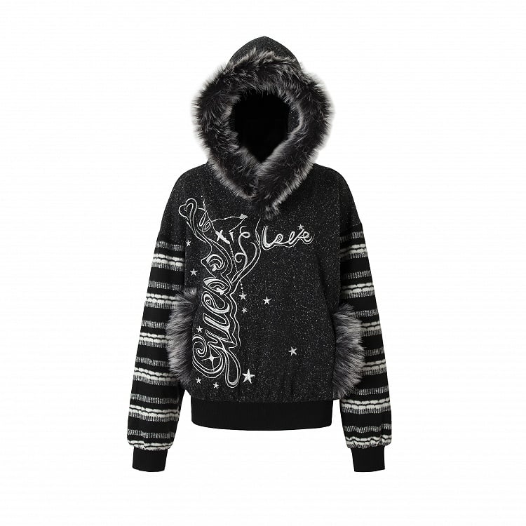Schwarz-weißer Kapuzenpullover mit Plüschbesatz und gestreiften Ärmeln