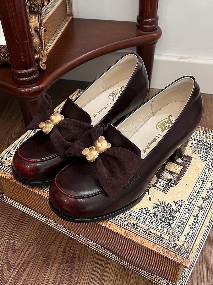 Dekoriert bei Top Loafers Bear Red Bow Wine