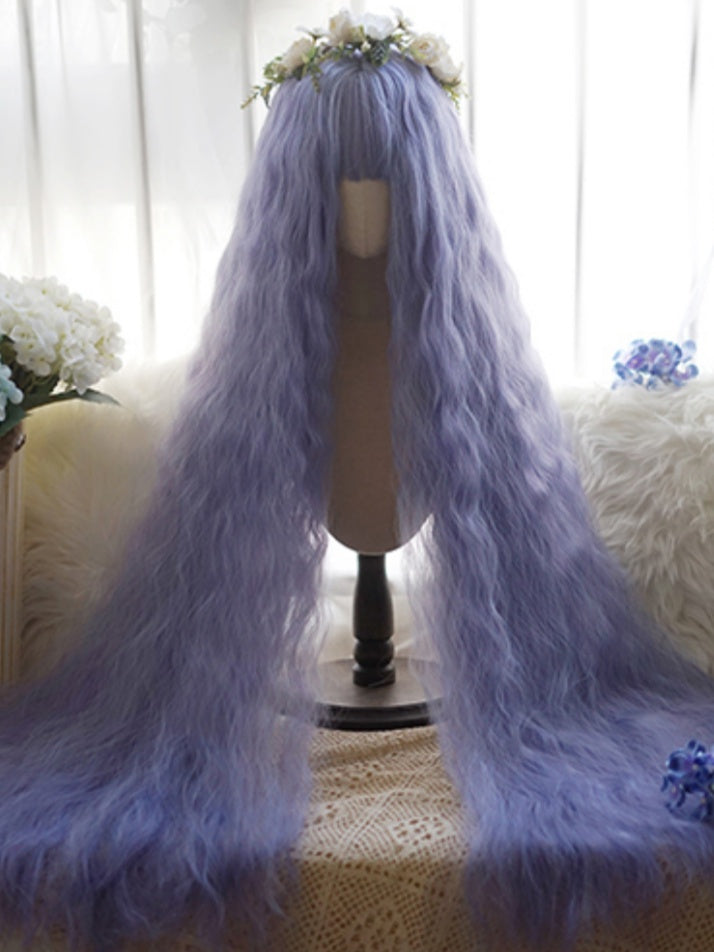 Lila lange lockige Perücke mit vollem Pony