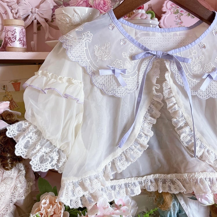 ショート丈クロップド丈刺繍トップス、スカラップカラー、パープルスリーブトリム