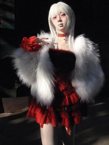 ホワイトフェイクファーコート