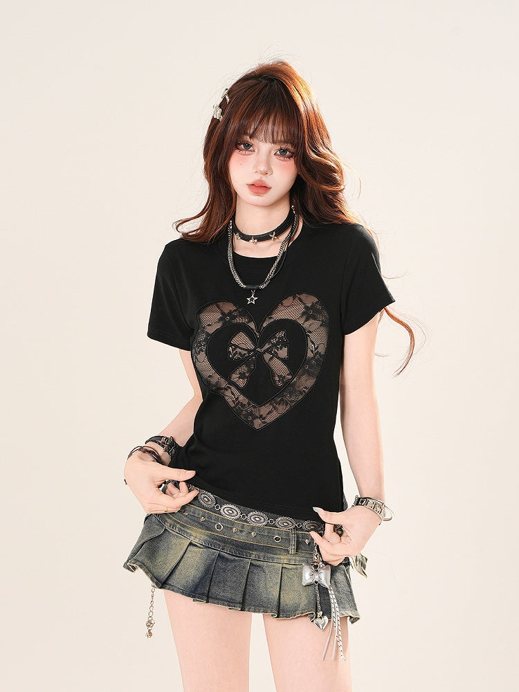 ハートカットアウトレース ブラック/ホワイトパッチ ラウンドネック Tシャツ