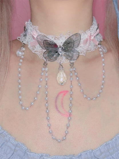 Choker mit Perlenkette, Spitzenrüschenbesatz und Schleifendetails