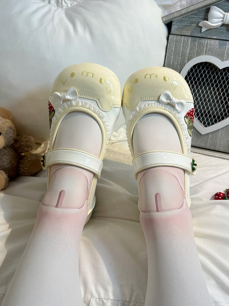 Sweet Scalloped PU Hook with Shoes and Loop Hem Strap Indoor Lolita Yellow