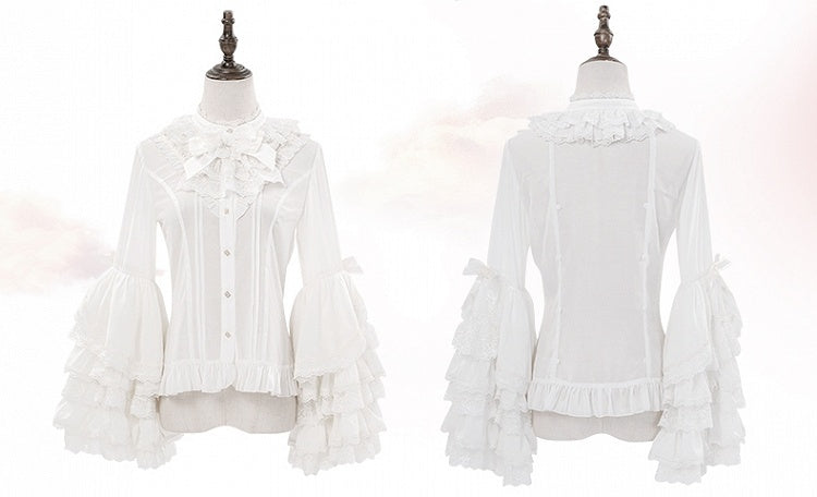 ホワイトのロングレイヤードベルスリーブシフォンブラウス