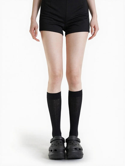 4 Colors Solid Minimalist Ribbed Calf Socks - ModaSwings