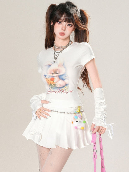 ホワイト/ブラック/ブルーの華やかなプリントスリーブのウサギと文字のTシャツ