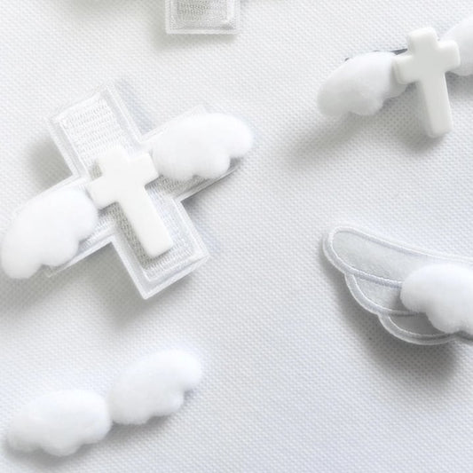 White Yami Wing Kawaii Hairclip and Cross