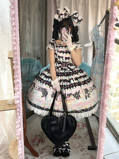 Sommerliches Lolita-Kleid mit Kirsch-Schwarz-Creme-Print und süßem Eis