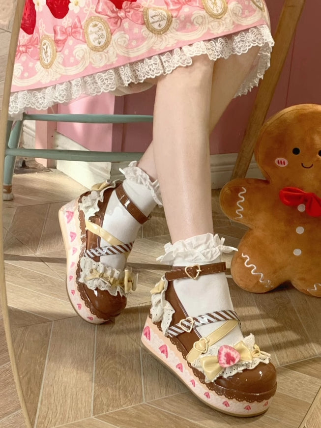 Schokoladen-Erdbeerkuchen-braune süße Lolita-Plateau-Mary-Jane-Schuhe
