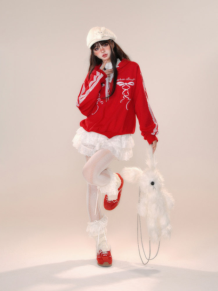 Roter Kapuzenpullover mit Schleifenstickerei und Schnürung