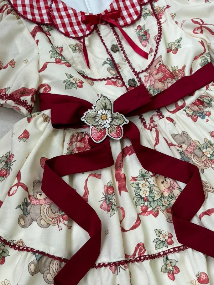 Stickerei Erdbeerbrosche