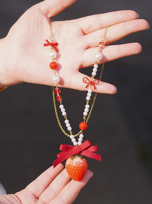 Halskette Anhänger Cottagecore Erdbeere