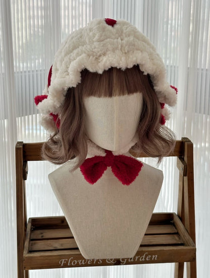 白と赤のふわふわイチゴハンドバッグ