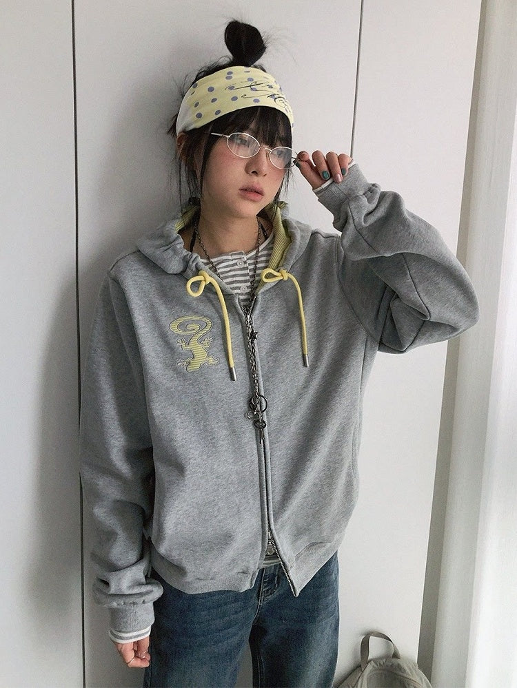 Retro Fall Gray Hooded Zip Jacket with Gecko Motif and Striped Accents - innomoood