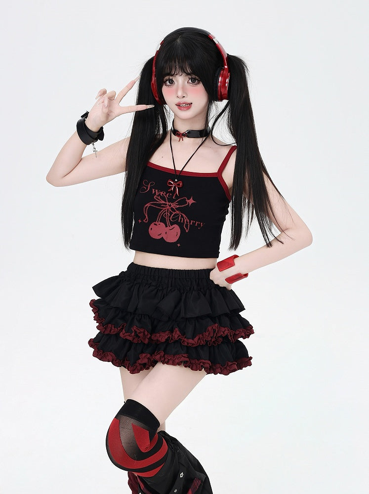 Rotes/schwarzes, kurzes Cami-Top mit Kirschdruck, Lila/Weiß