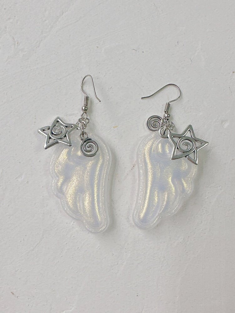 White Wing Earrings with Star Decoration - OJOJ
