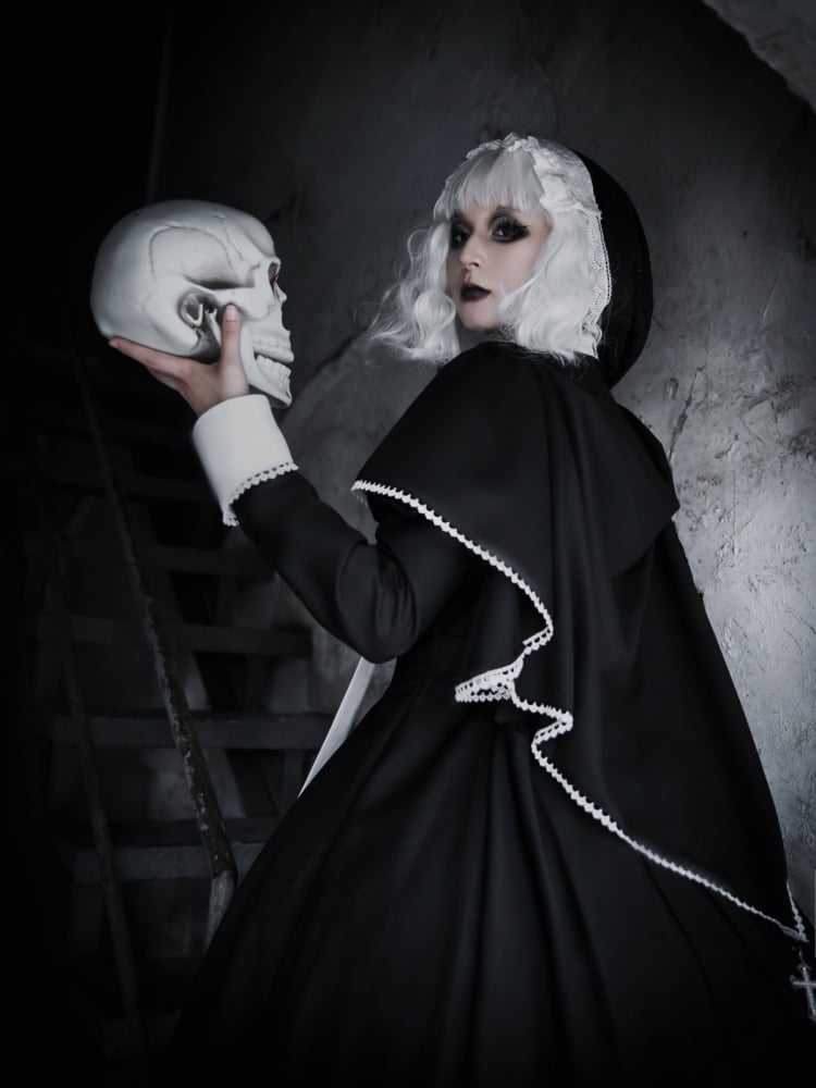 黒と白のクロス刺繍ゴシック修道女ロリータドレス